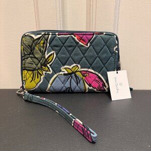 NWT Vera Bradley Quilted Colorful Floral Wristlet Wallet With Zipper